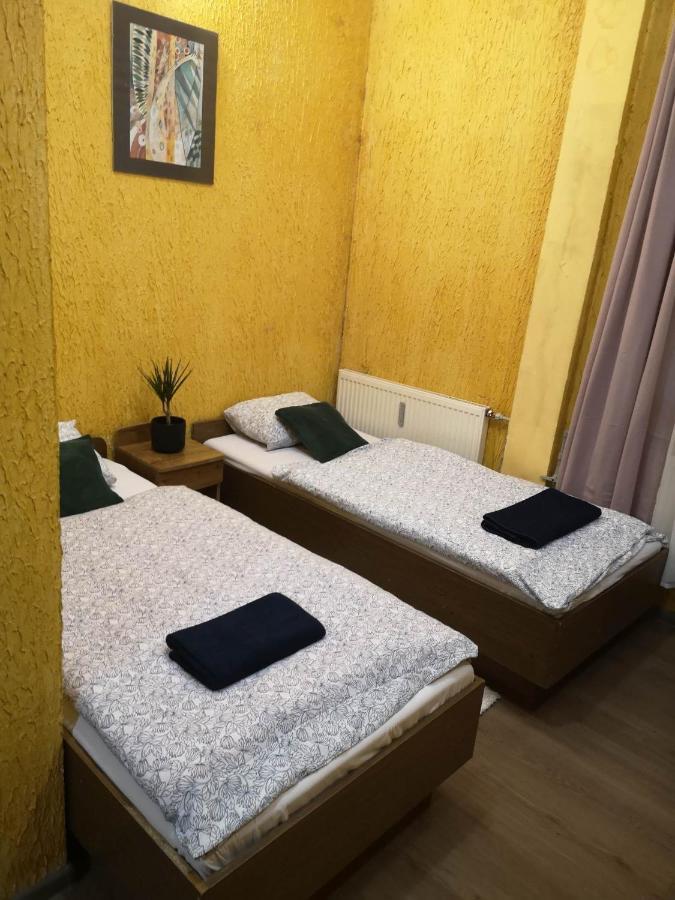Gosciniec Glucholazy Zdroj Exterior foto
